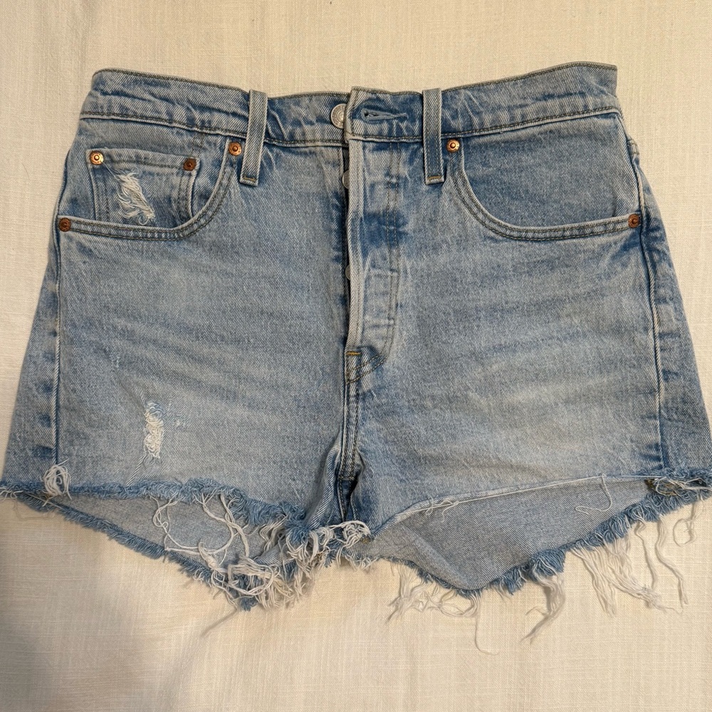 Levi’s 501 Denim Distressed Women Shorts